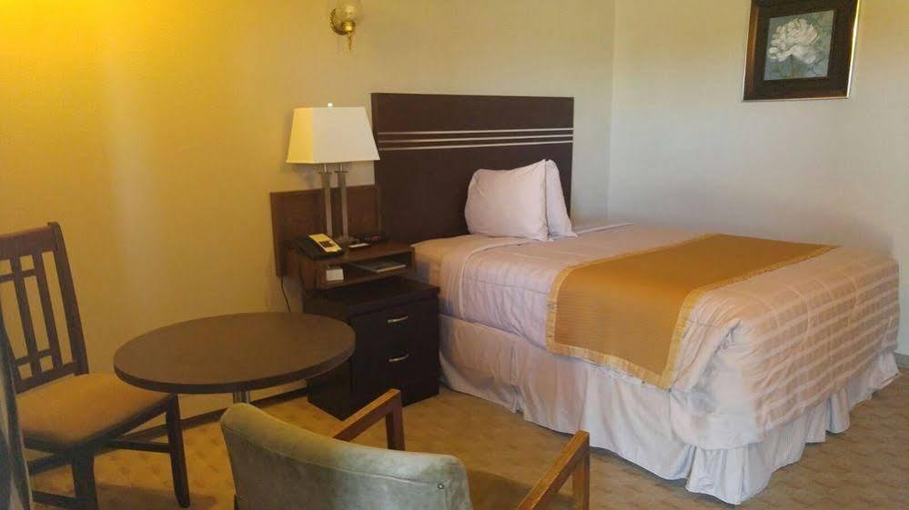 Melville Country Inn Extérieur photo
